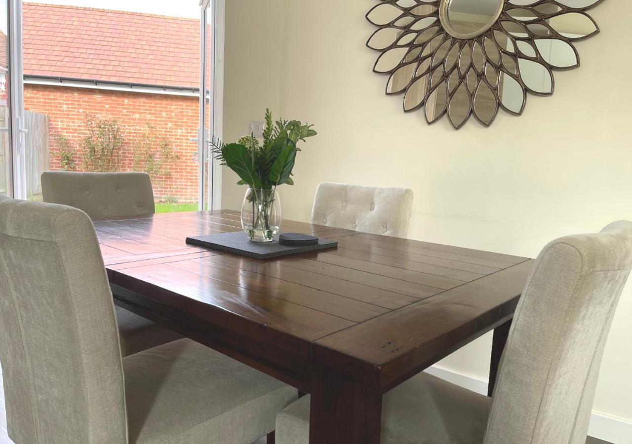 ويليسبرو Ashford Holiday Home Sleeps 6 Free Parking Wifi المظهر الخارجي الصورة